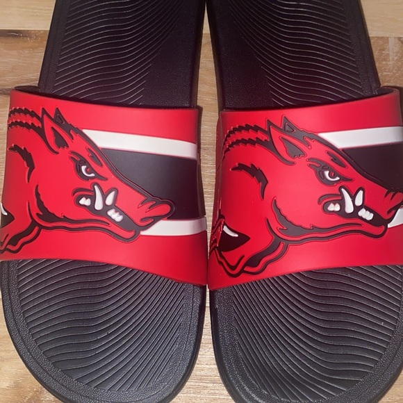 NWOT Arkansas Razorback Slides - Picture 4 of 4